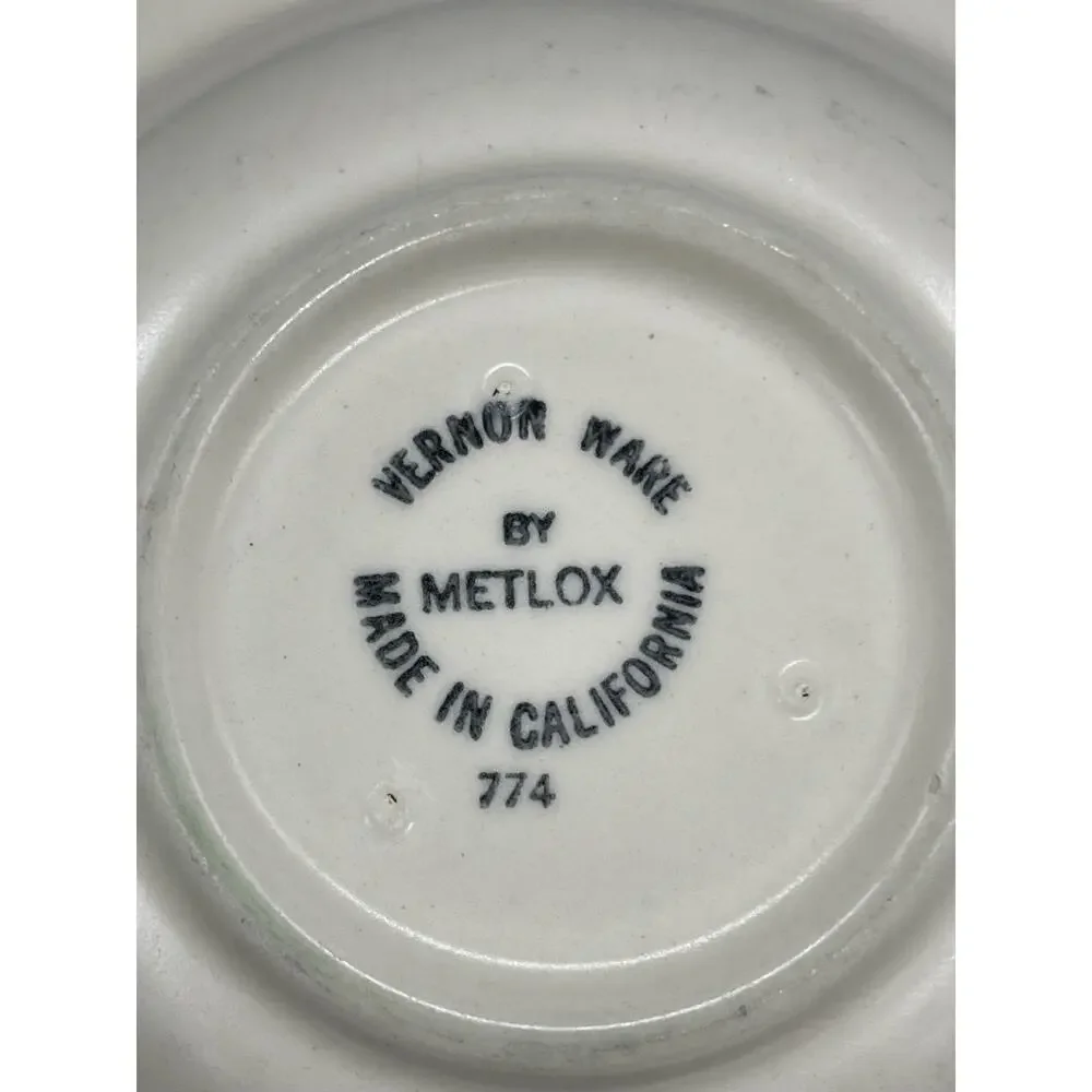 Vintage Metlox Vernon Ware Embossed Antiqua Set of 2 Fruit Bowls 6 3/8